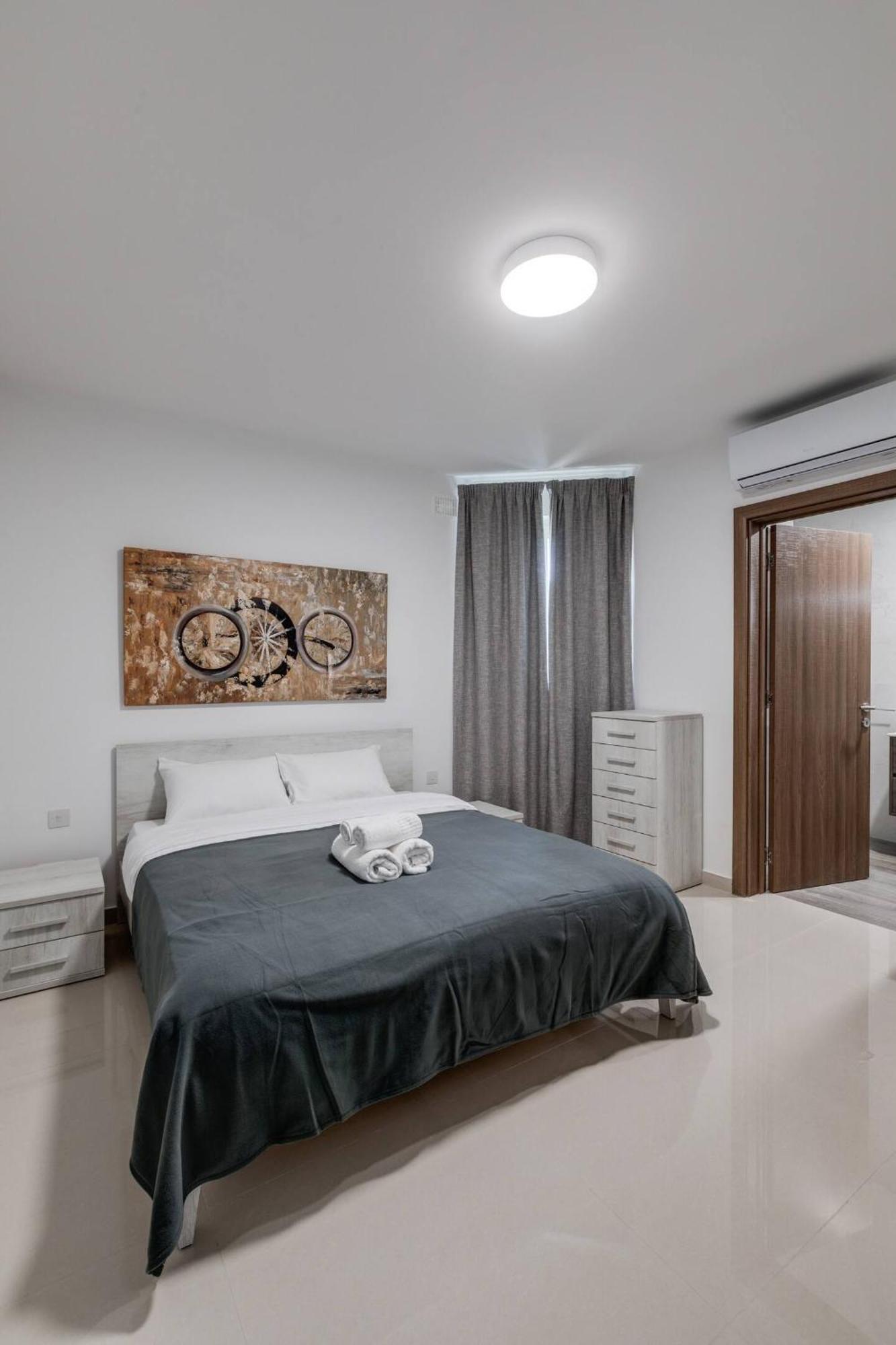 9Ten11 Seafront By Homely Mellieħa Exterior foto