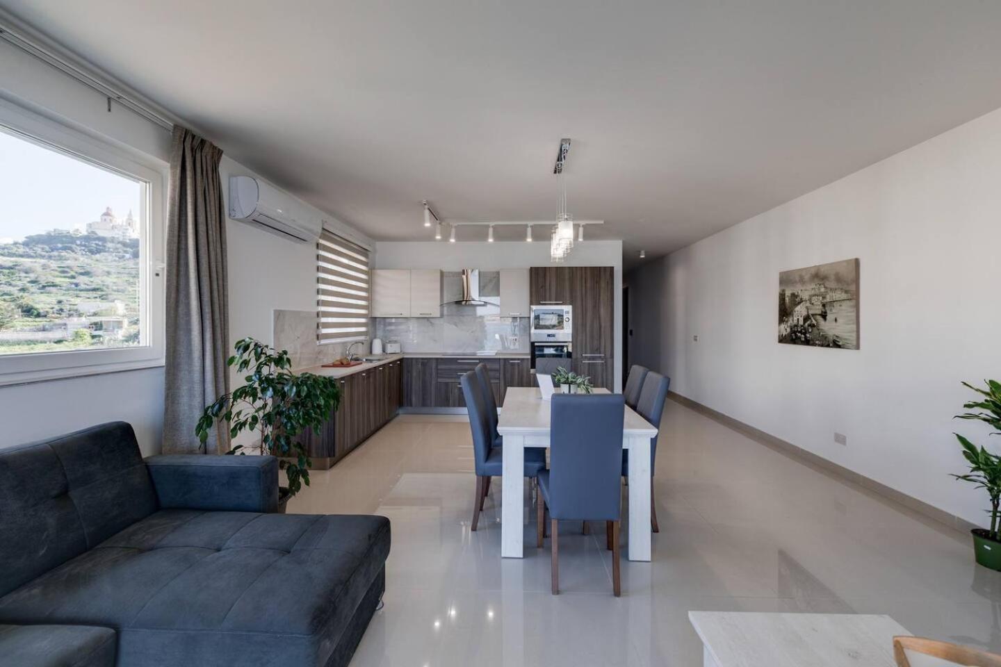 9Ten11 Seafront By Homely Mellieħa Exterior foto