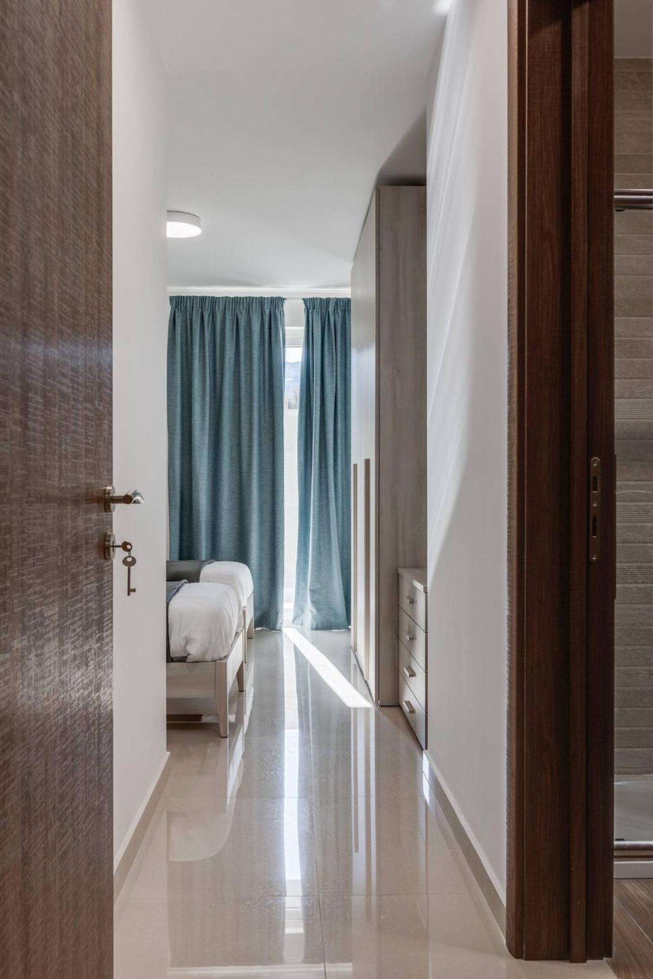 9Ten11 Seafront By Homely Mellieħa Exterior foto